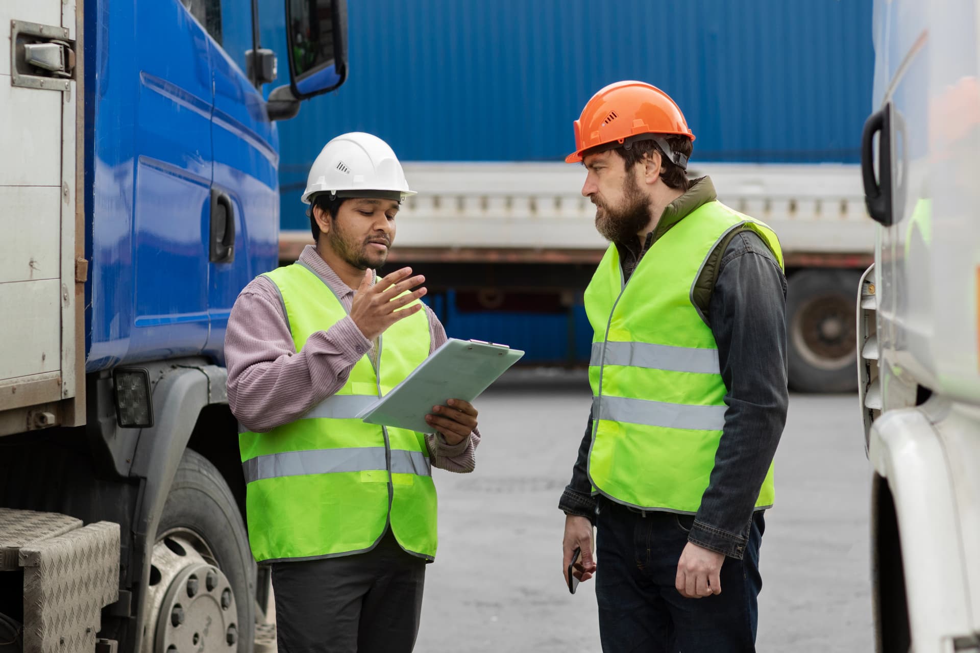 How Truck Dispatching Works in the USA Compared to India